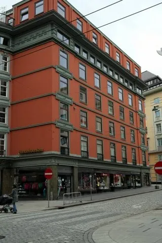 Strandgaten 18